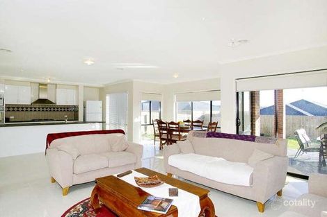 Property photo of 11 Semillion Place Waurn Ponds VIC 3216