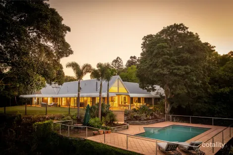 261 Moons Lane, Brookfield, QLD 4069