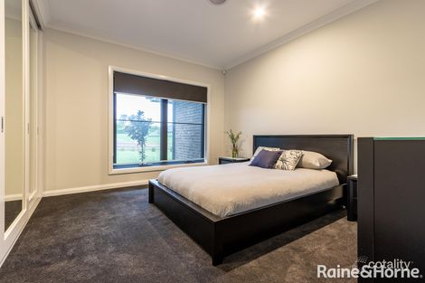 Property photo of 18 Ridgeview Close White Rock NSW 2795