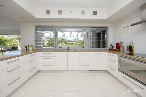 Property photo of 2 San Remo Boulevard Bundall QLD 4217