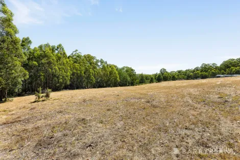 39 Howard Rd, Kinglake, VIC 3763
