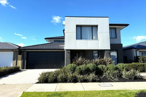 13 Kunlun Cres, Clyde North, VIC 3978