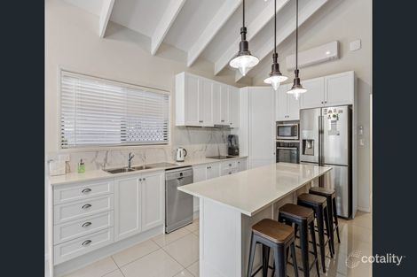Property photo of 2/9 Royal Palm Court Southport QLD 4215