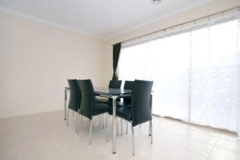 Property photo of 20 Peppertree Street Keysborough VIC 3173