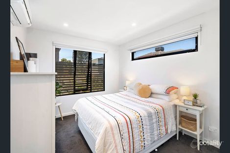 Property photo of 2/29 Worsley Avenue Clayton South VIC 3169