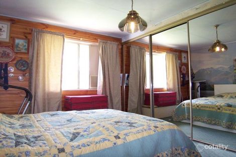 Property photo of 22 Andrew Street Bundamba QLD 4304