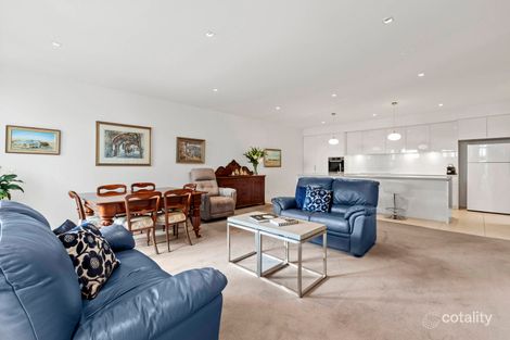 Property photo of 18/15 Beach Road Hampton VIC 3188