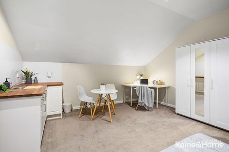 Property photo of 5 Neumayer Place Newport VIC 3015