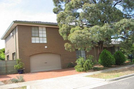 2 Kamo Ct, Taylors Lakes, VIC 3038