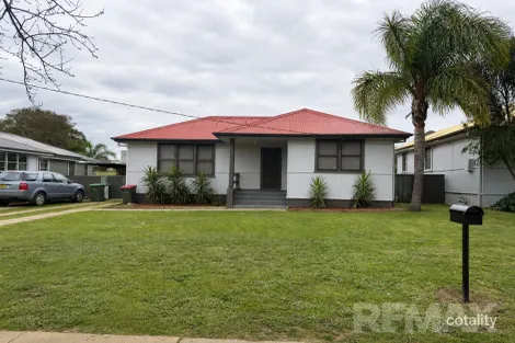 Property photo of 29 Jack Avenue Mount Austin NSW 2650