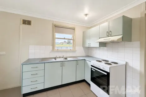 Property photo of 29 Jack Avenue Mount Austin NSW 2650