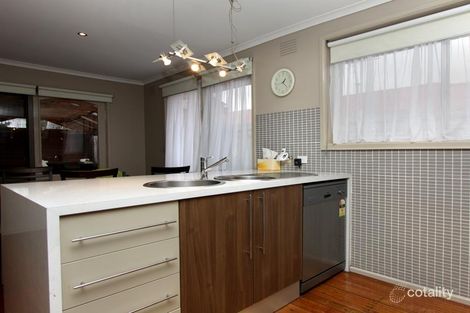 Property photo of 22 Mount Eagle Way Wyndham Vale VIC 3024