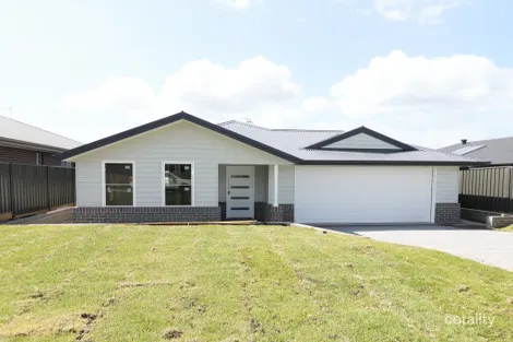 27 Bexhill Ave, Sussex Inlet, NSW 2540