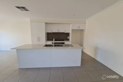 Property photo of 119 Bensonhurst Parade Point Cook VIC 3030