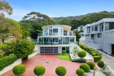 2a Lawrence Hargrave Dr, Austinmer, NSW 2515