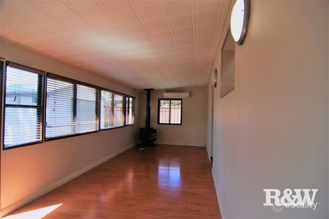 Property photo of 4 Melville Road St Clair NSW 2759