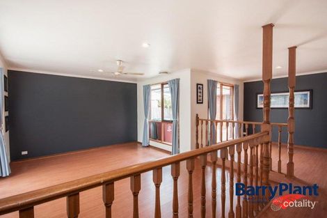 Property photo of 7 Walsh Retreat Berwick VIC 3806