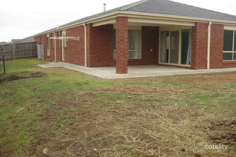 Property photo of 2 Azure Drive Tarneit VIC 3029