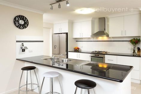 Property photo of 12 Whiteley Circuit Baranduda VIC 3691