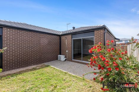 Property photo of 32 Ellimatta Road Mambourin VIC 3024