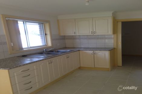 Property photo of 2/11 Tallong Court Hoppers Crossing VIC 3029