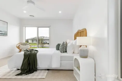 Property photo of 34 Moore Way Lucas VIC 3350