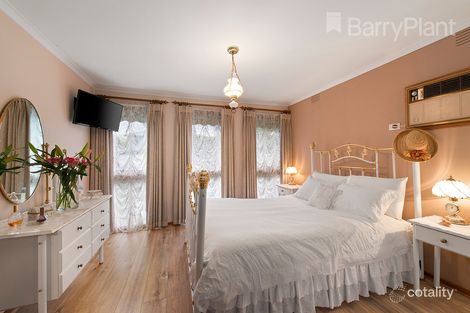 Property photo of 44 Milton Parade Bundoora VIC 3083