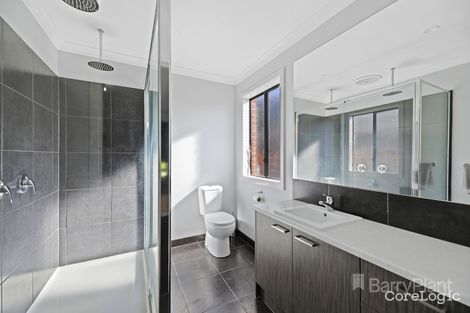 Property photo of 35 Pepper Crescent Drouin VIC 3818