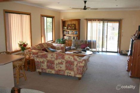 Property photo of 91 Caves Beach Road Caves Beach NSW 2281