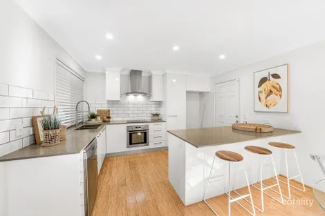 Property photo of 1/15 Gordon Street Labrador QLD 4215