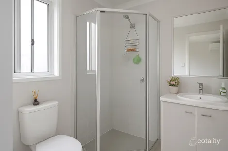 Property photo of 60 Promenade Circuit Rothwell QLD 4022