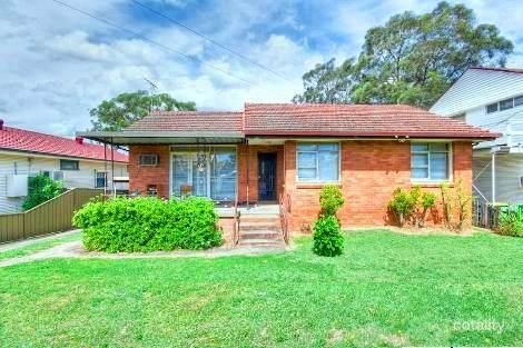 65 Binalong Rd, Old Toongabbie, NSW 2146