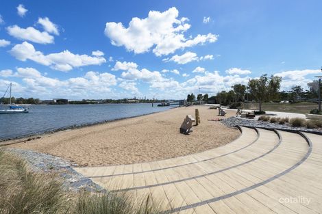 Property photo of 126 Parkside Circuit Hamilton QLD 4007