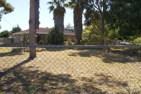 Property photo of 5 Amaroo Court Armadale WA 6112