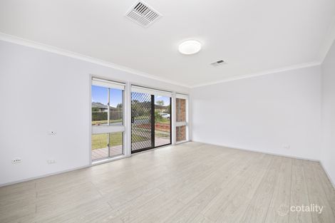 Property photo of 7 Kooloona Crescent Bradbury NSW 2560