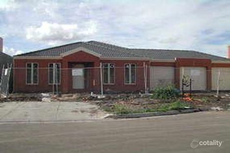 Property photo of 5 Silverdale Walk Cairnlea VIC 3023