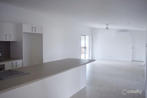 Property photo of 2/73 Haslewood Crescent Meridan Plains QLD 4551