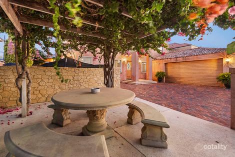 Property photo of 25 Seaward Loop Sorrento WA 6020