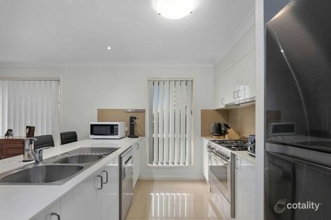 Property photo of 31 Foreshore Drive Springfield Lakes QLD 4300