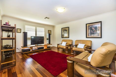 Property photo of 3 Cornus Circuit Cameron Park NSW 2285