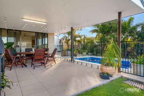 Property photo of 9 Peninsula Place Rosslyn QLD 4703