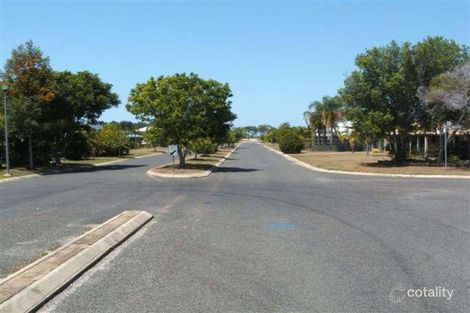 Property photo of 1 Lakes Boulevard Burrum Heads QLD 4659