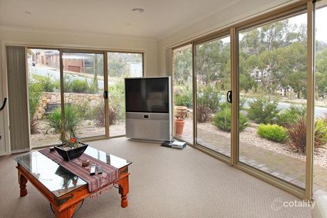 Property photo of 18 Balcombe Street Jerrabomberra NSW 2619