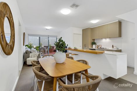 Property photo of 17 Paragon Way Waterways VIC 3195