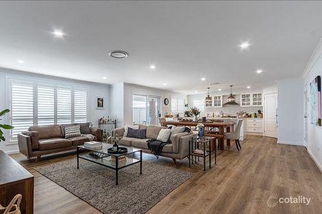 Property photo of 45 Newlands Crescent Kelso NSW 2795