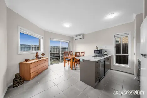 Property photo of 2/5 Reidy Rise Harkness VIC 3337