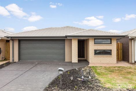 37 Caversham Dr, Pakenham, VIC 3810