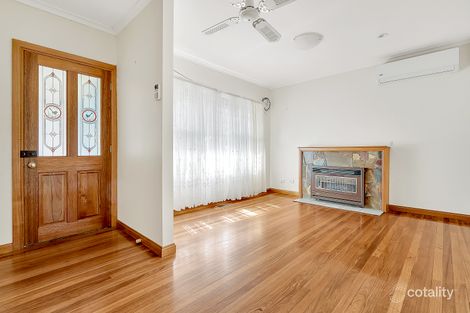 Property photo of 21 Robinson Street Jacana VIC 3047
