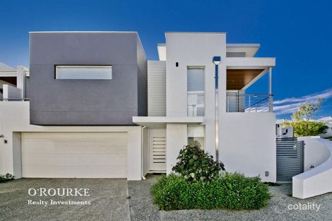 8 Pearl Pde, Scarborough, WA 6019