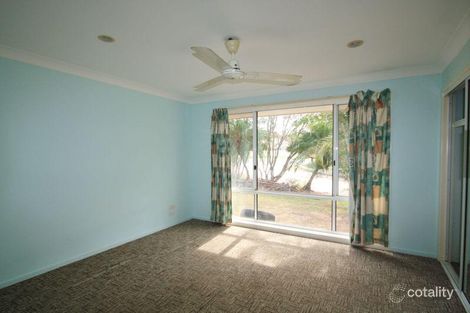 Property photo of 2 Palm Court Clinton QLD 4680